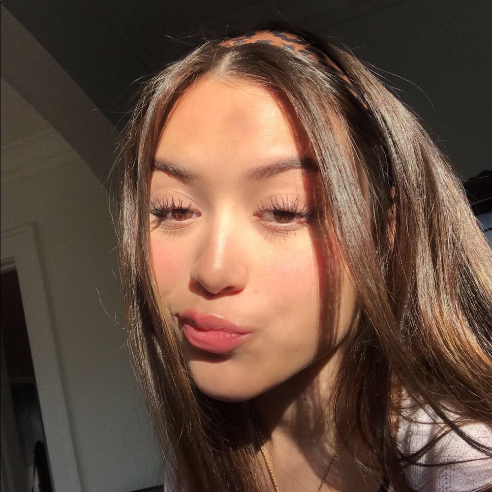 Meet your Posher, Charbella